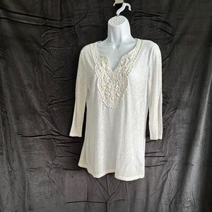 Emma James lightweight white pattern embellished top, size M